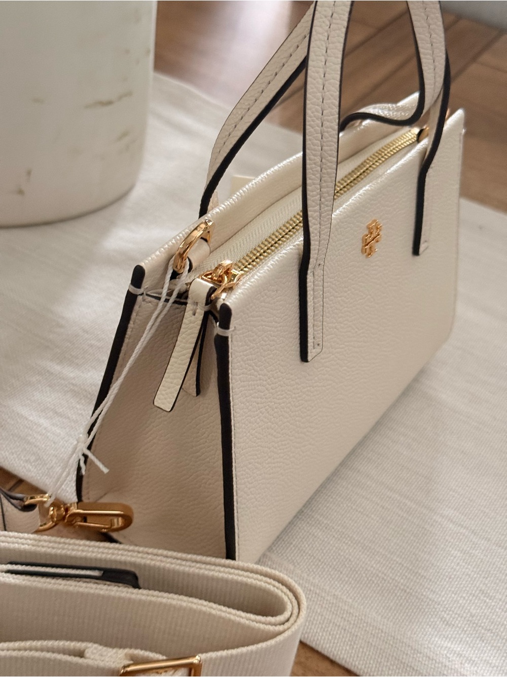 New tory burch Blake mini leather tote with thick strap in new ivory color - Picture 4 of 10